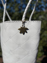 KUSHY BUCKET BAG